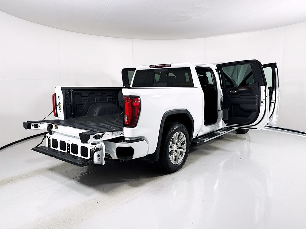 Used 2024 GMC Sierra 1500 Denali w/ Technology Package AWD/4WD image 28