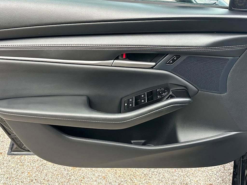 Used 2025 MAZDA MAZDA3 s image 12