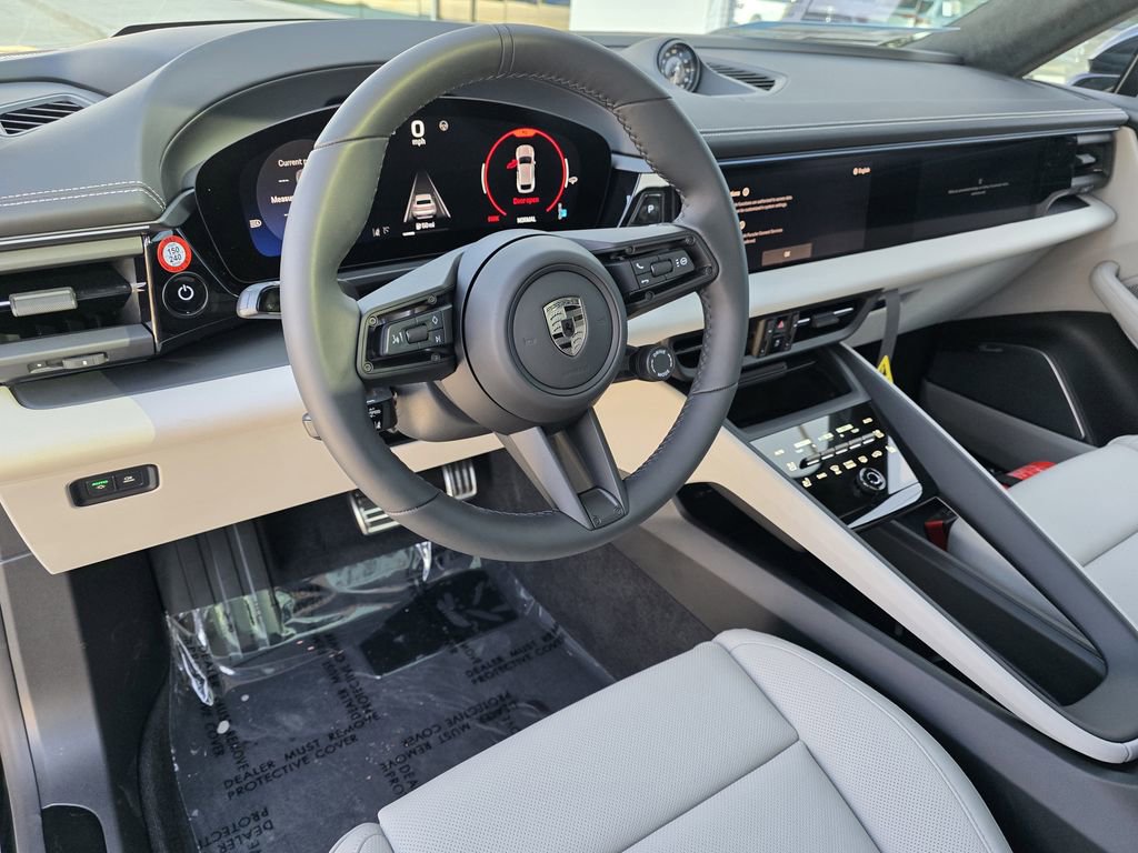 New 2025 Porsche Macan Turbo Electric AWD/4WD image 4