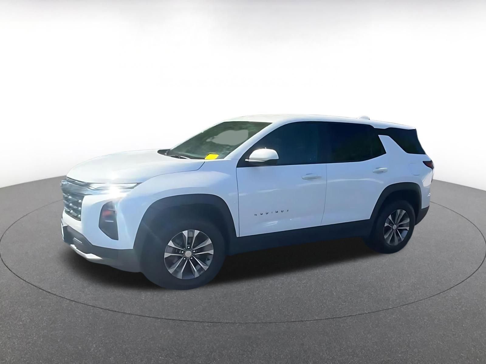 Used 2025 Chevrolet Equinox LT image 7