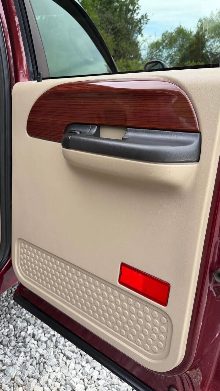 Used 2006 Ford F350 Lariat image 24