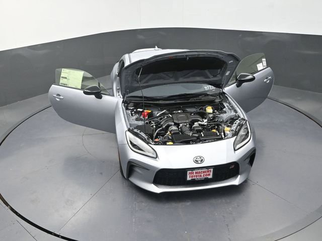 New 2025 Toyota GR86 Premium image 32