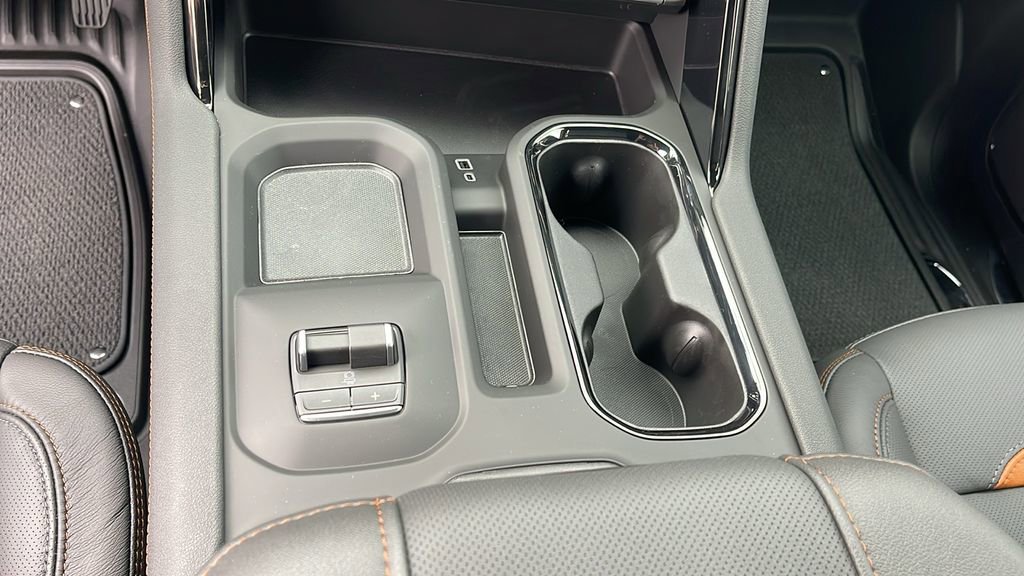 New 2026 GMC Sierra 2500 AT4 w/ AT4 Premium Plus Package image 21