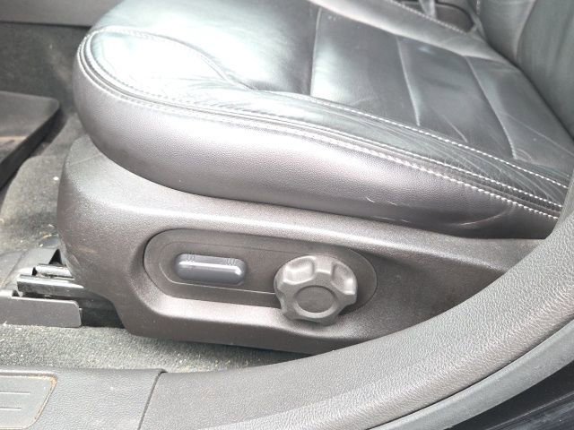 Used 2016 Ford Taurus SEL image 22