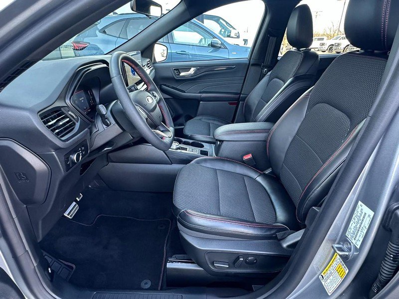 Used 2023 Ford Escape ST-Line w/ Tech Pack #1 image 8
