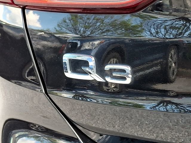 Certified 2023 Audi Q3 2.0T Premium w/ Convenience Package AWD/4WD image 29