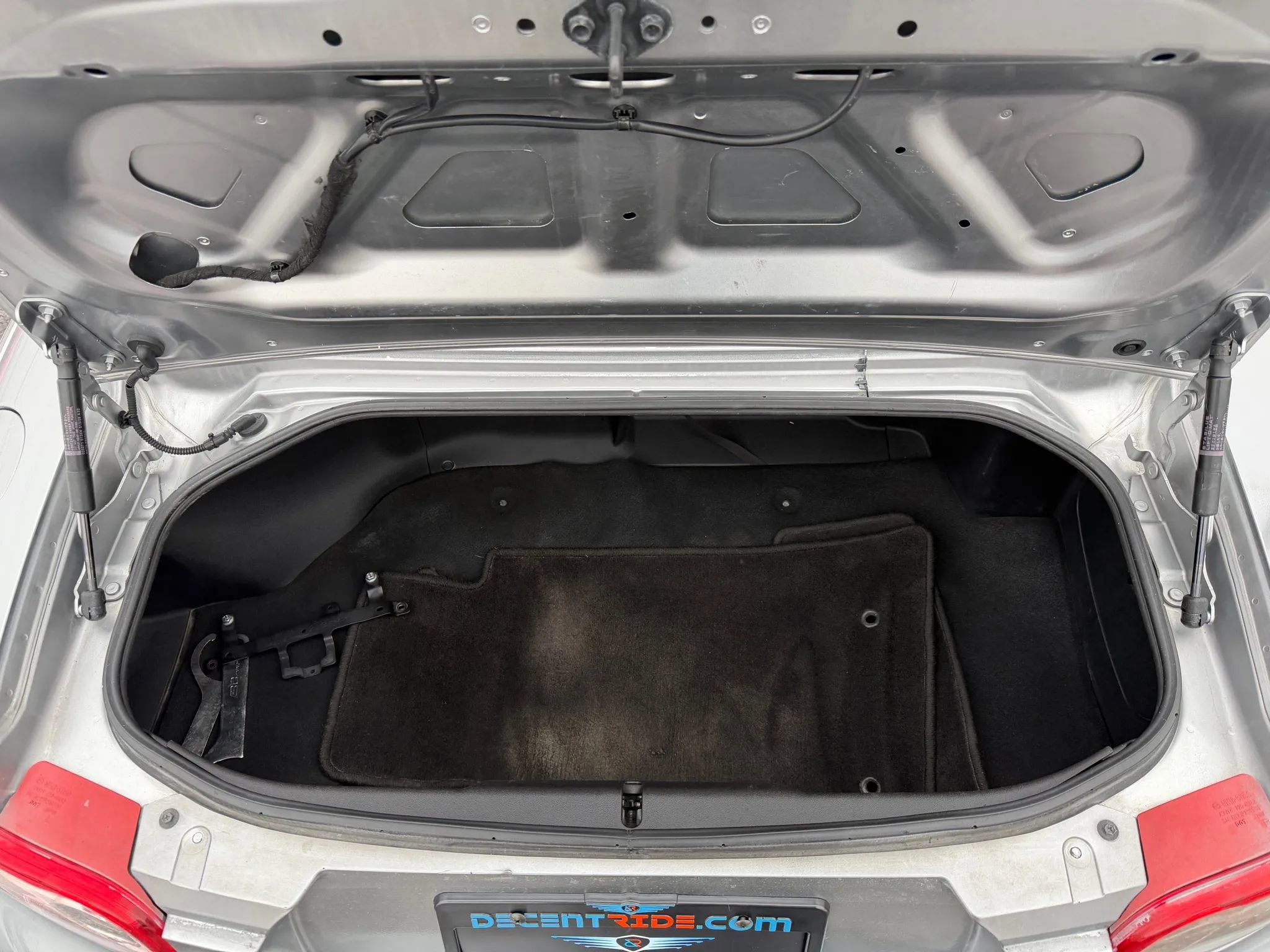 Used 2010 MAZDA MX-5 Miata Sport image 32