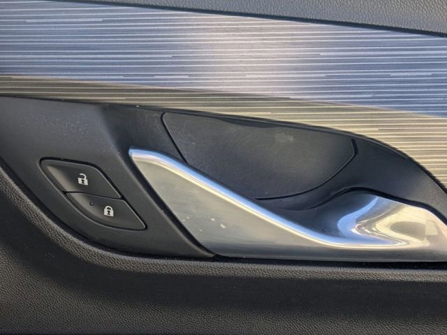 Used 2024 GMC Terrain SLE image 33