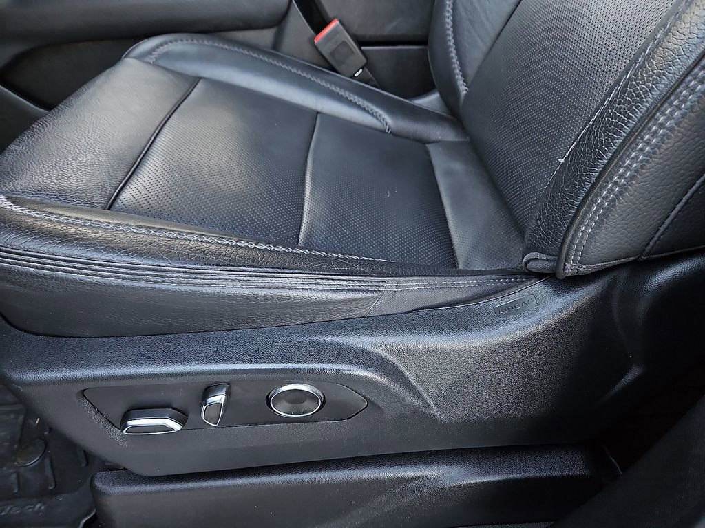 Used 2021 GMC Yukon Denali w/ Denali Ultimate Package image 23