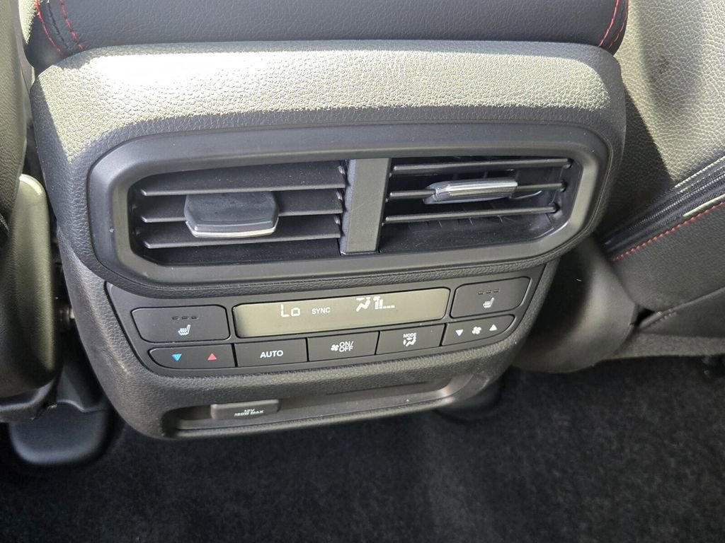 Used 2024 Honda Ridgeline Black Edition image 12