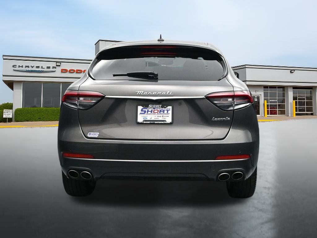 Used 2023 Maserati Levante GT AWD/4WD image 4