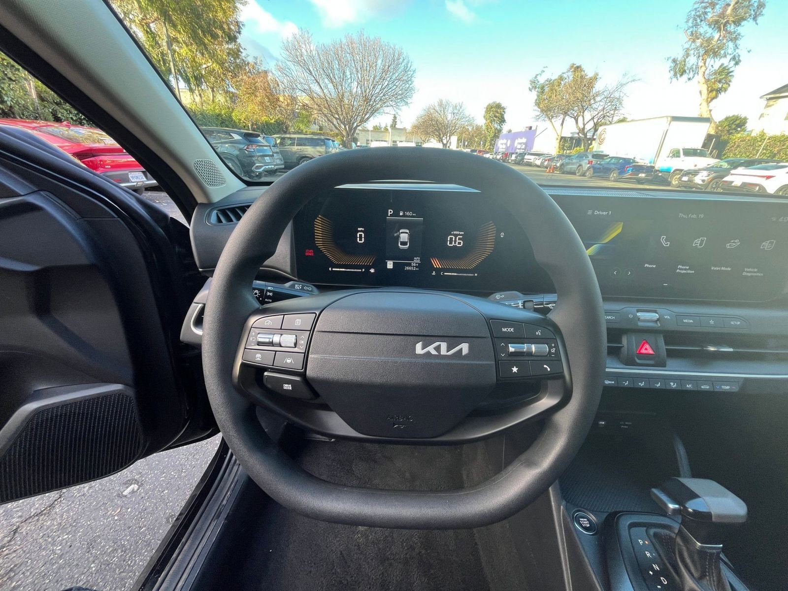 Used 2025 Kia K4 LXS image 33