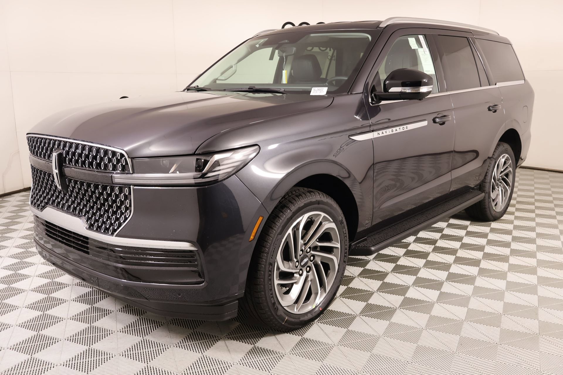 New 2026 Lincoln Navigator Premiere AWD/4WD image 10