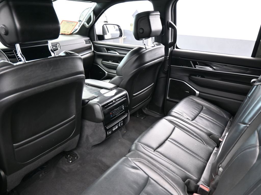 Used 2022 Jeep Wagoneer Series I RWD image 41