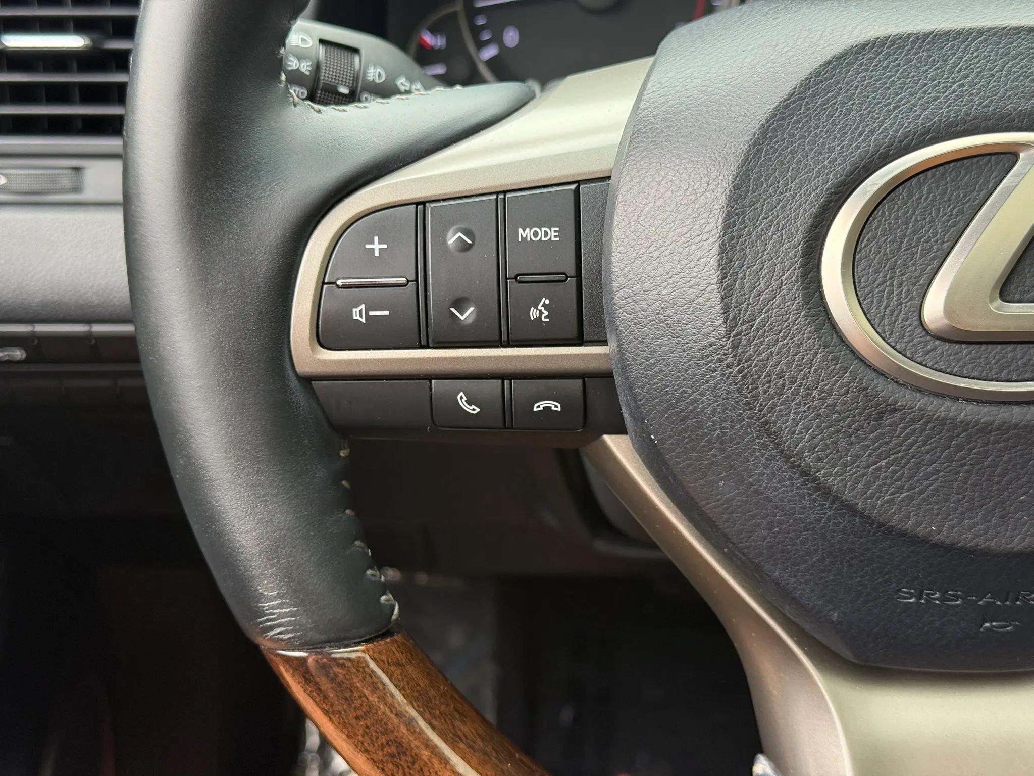 Used 2017 Lexus RX 350 FWD w/ Premium Package image 19