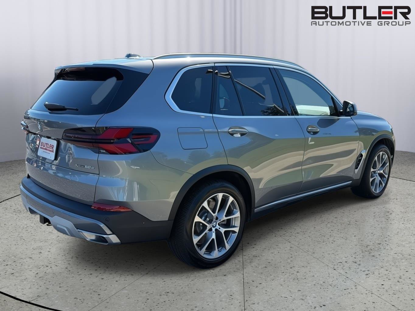 Used 2024 BMW X5 xDrive50e w/ Premium Package AWD/4WD image 6