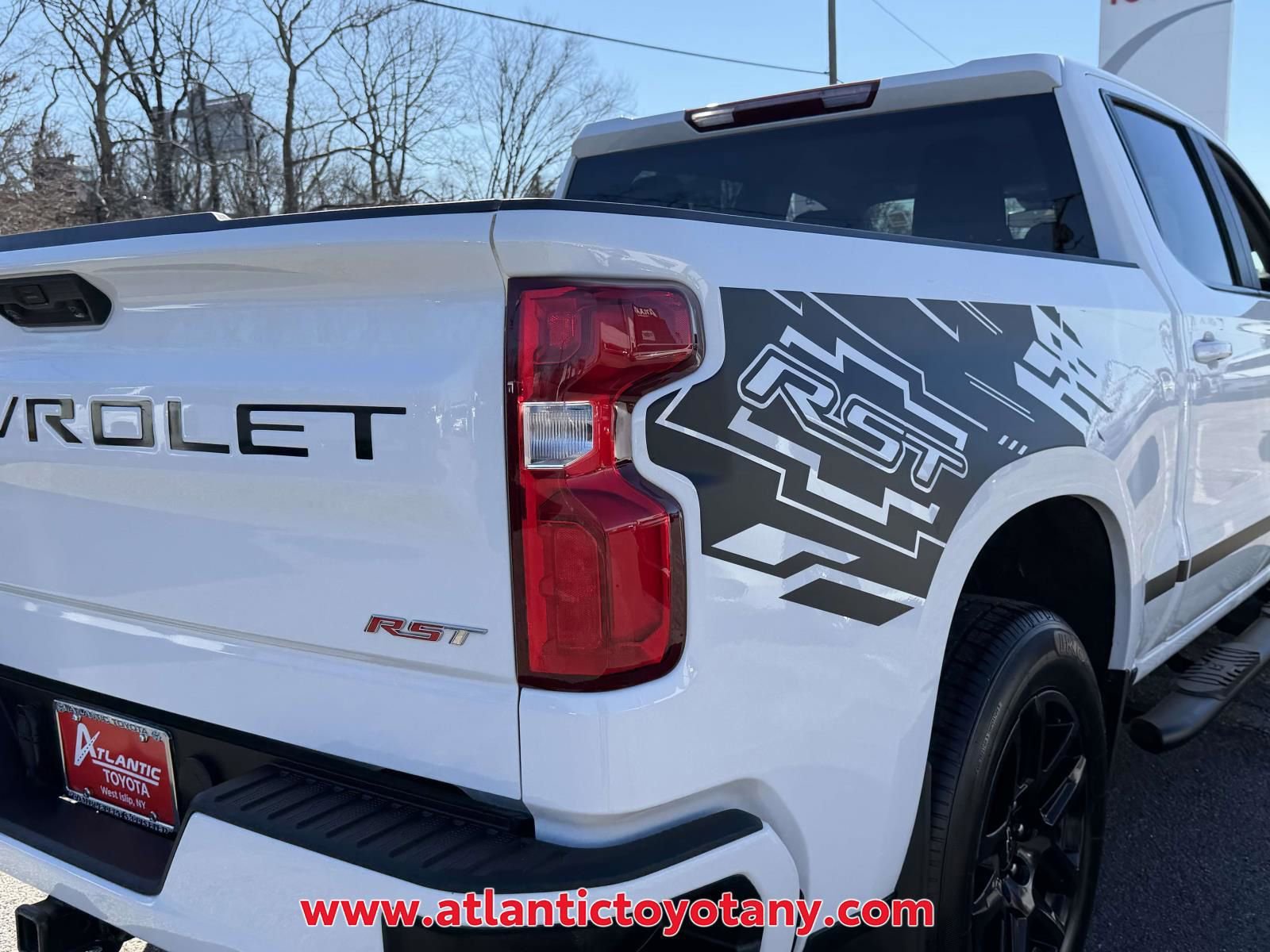 Used 2022 Chevrolet Silverado 1500 RST image 12