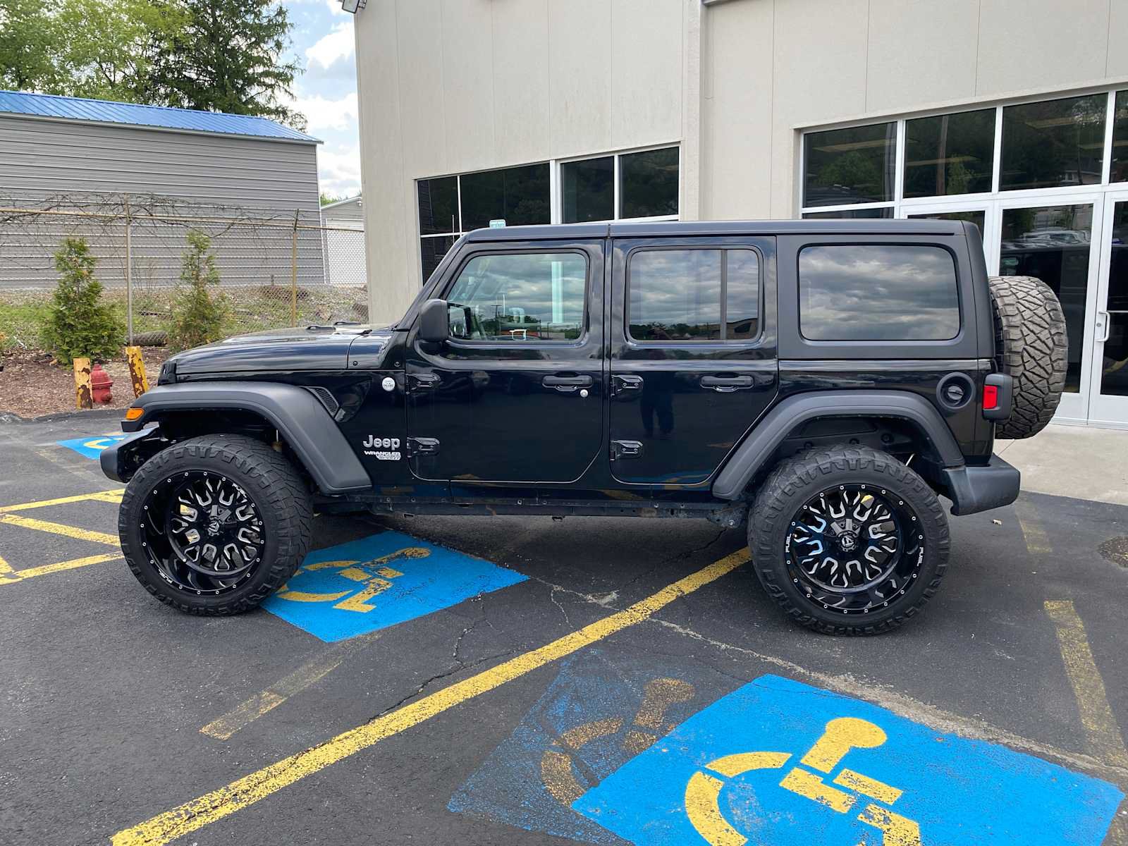 Used 2019 Jeep Wrangler Unlimited Sport S AWD/4WD image 13