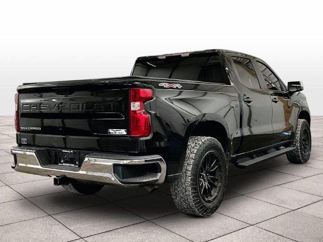 Used 2022 Chevrolet Silverado 1500 LT AWD/4WD image 12