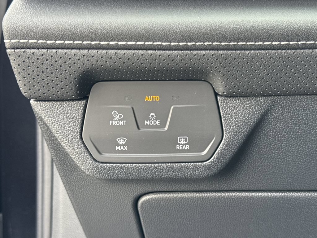 New 2026 Volkswagen Atlas SE FWD image 13