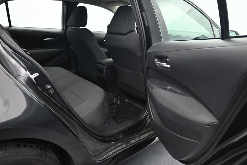 Used 2020 Toyota Corolla LE FWD image 11