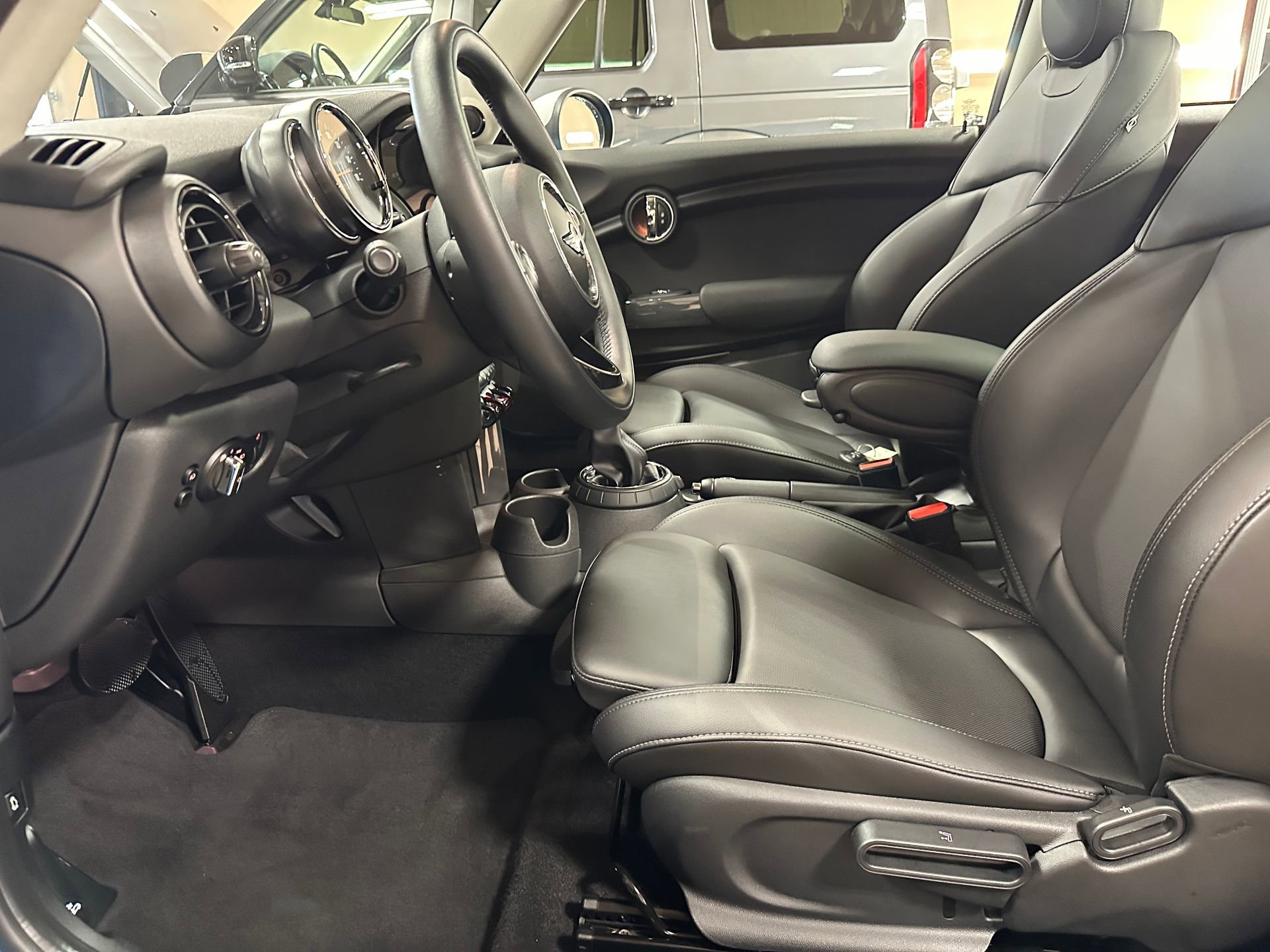 Used 2015 MINI Cooper 2-Door Hardtop FWD image 13