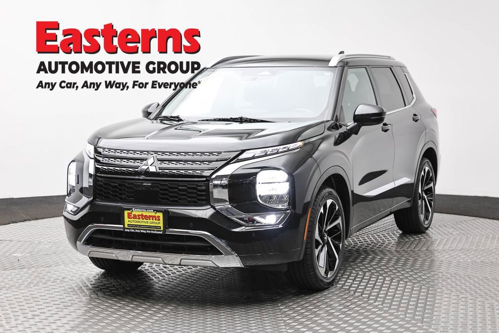 Used 2022 Mitsubishi Outlander SEL image 1