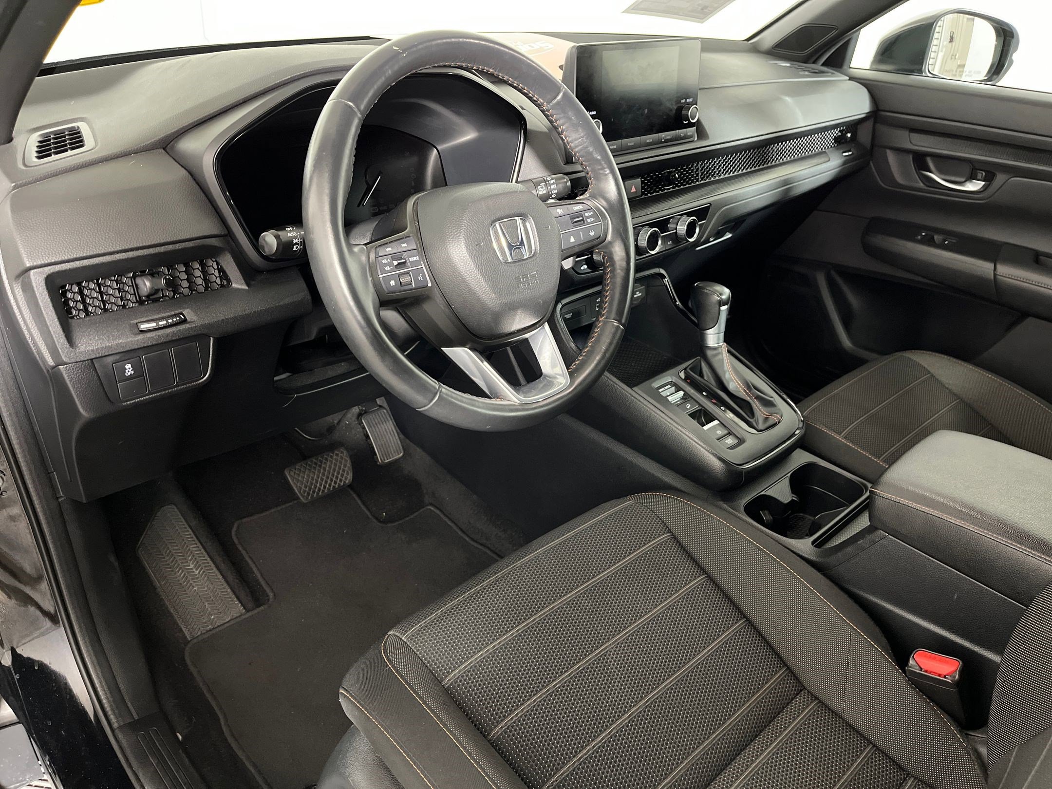 Certified 2024 Honda CR-V Sport image 3