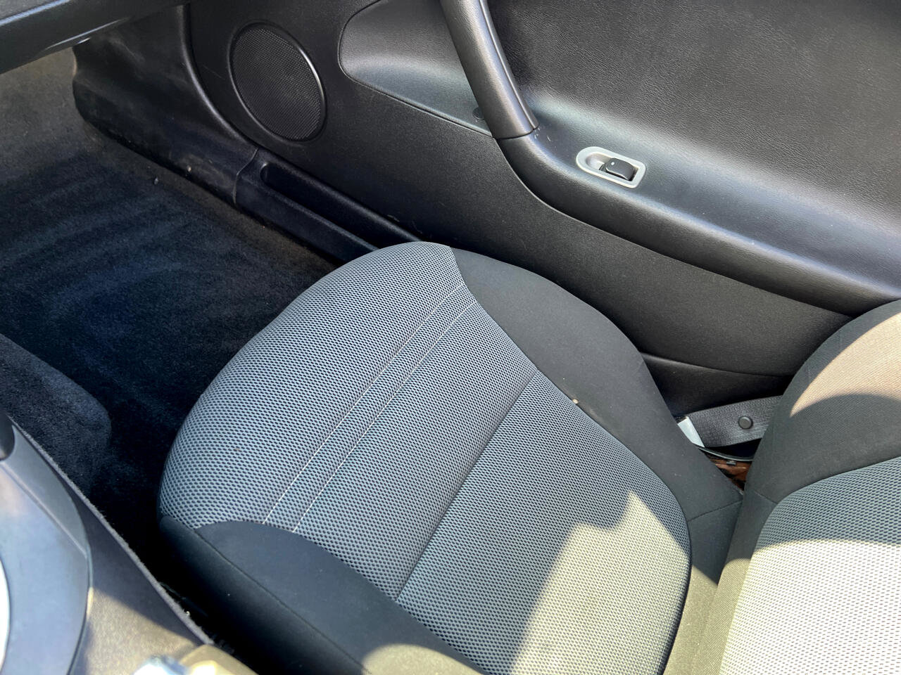 Used 2006 Pontiac Solstice Roadster w/ Power Package image 35