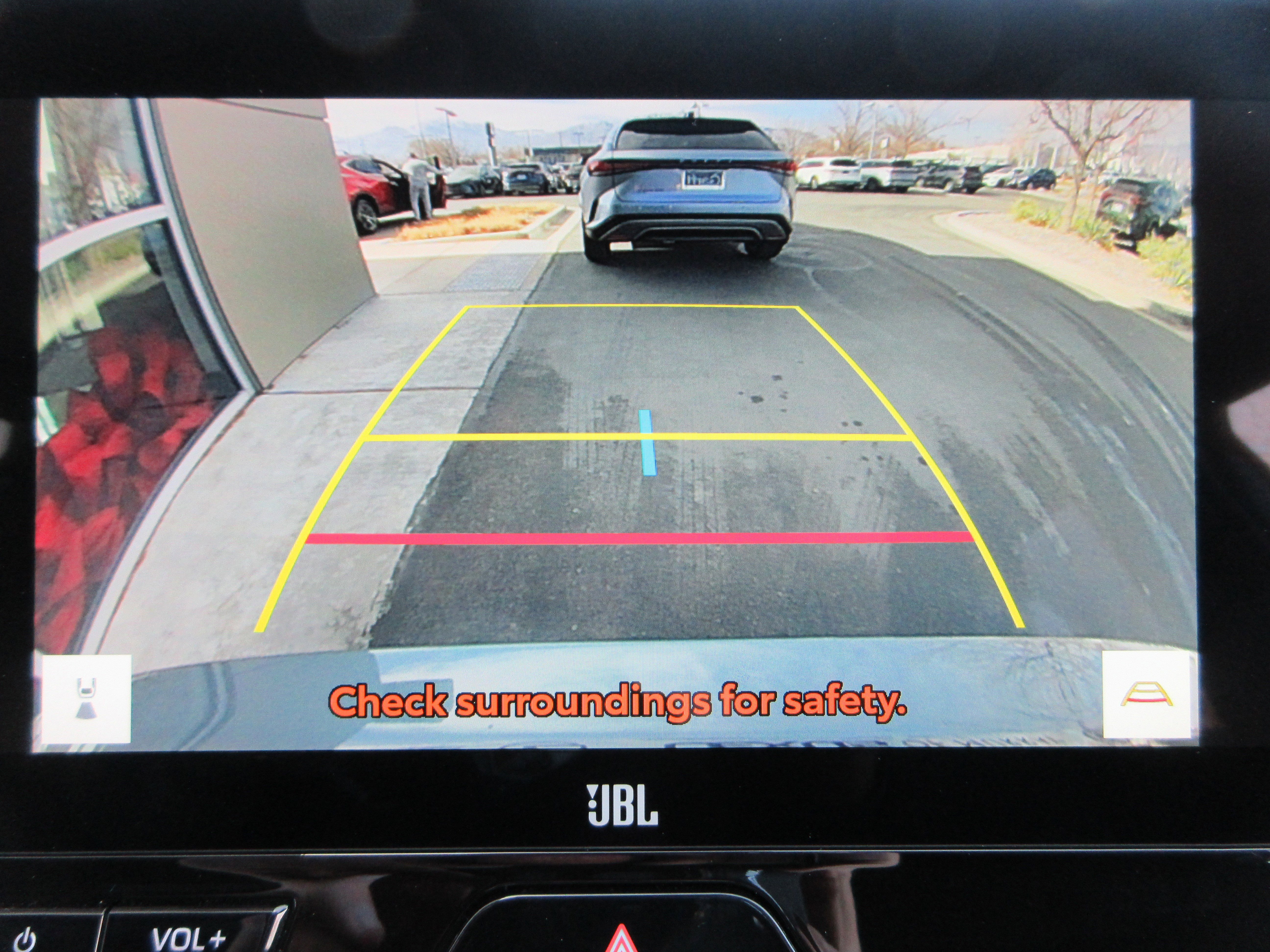 Used 2024 Toyota Venza XLE image 40