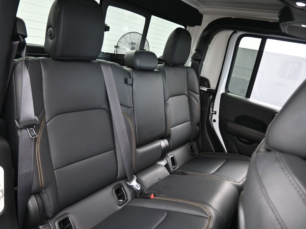 Used 2024 Jeep Gladiator Sport w/ Premium Package image 46