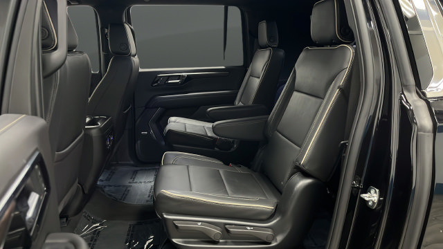 Used 2025 Chevrolet Suburban Premier AWD/4WD image 20