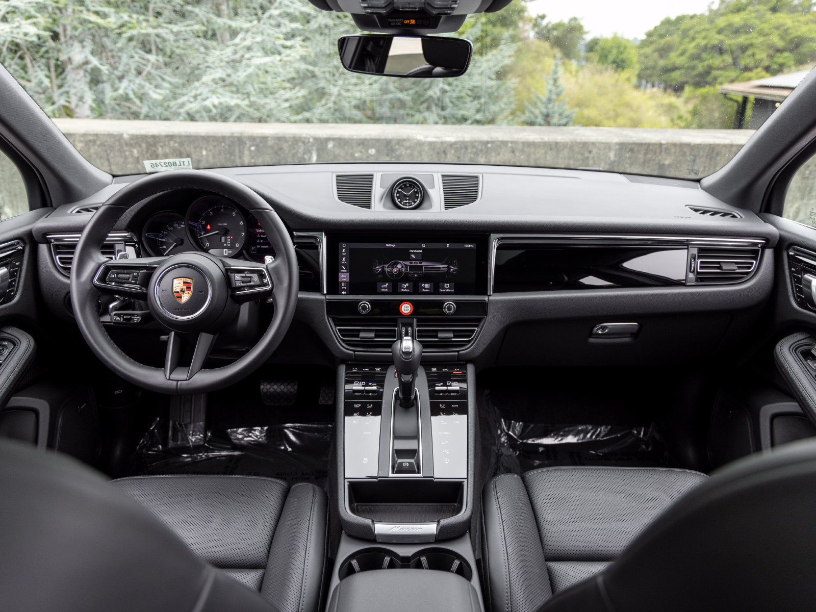 Used 2026 Porsche Macan AWD/4WD image 33