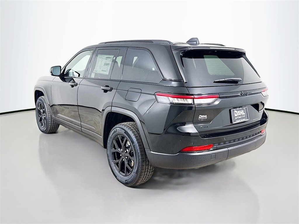 New 2025 Jeep Grand Cherokee Altitude image 5