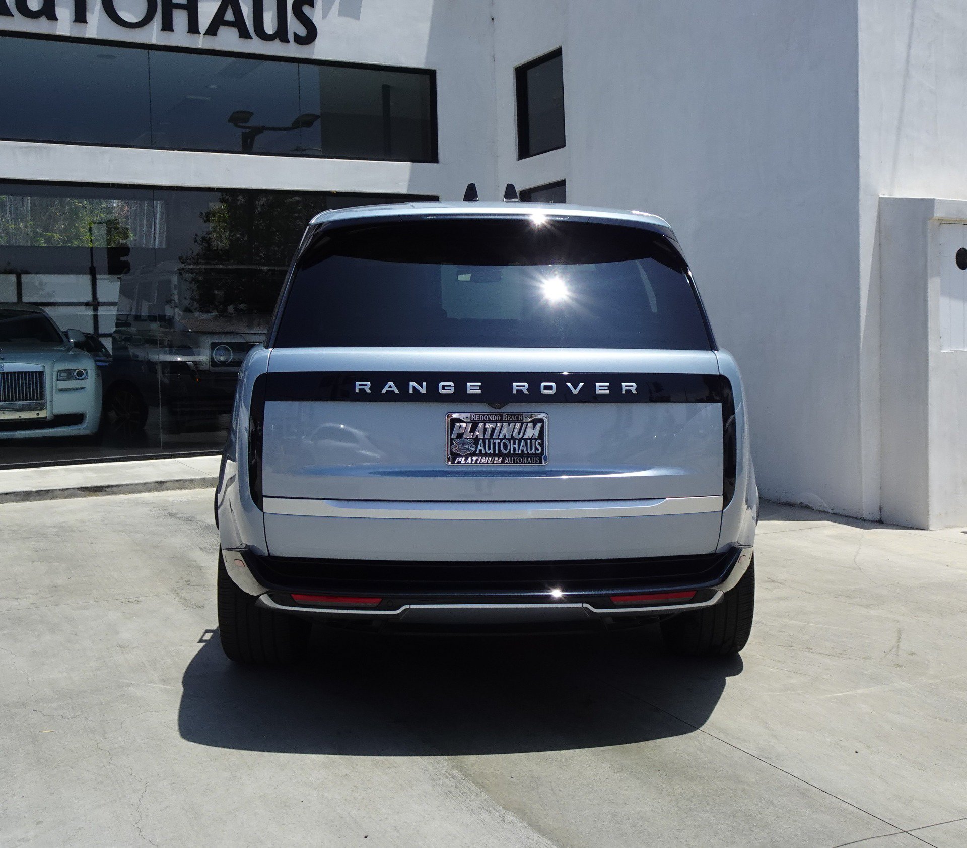 Used 2024 Land Rover Range Rover Long Wheelbase Autobiography AWD/4WD image 5