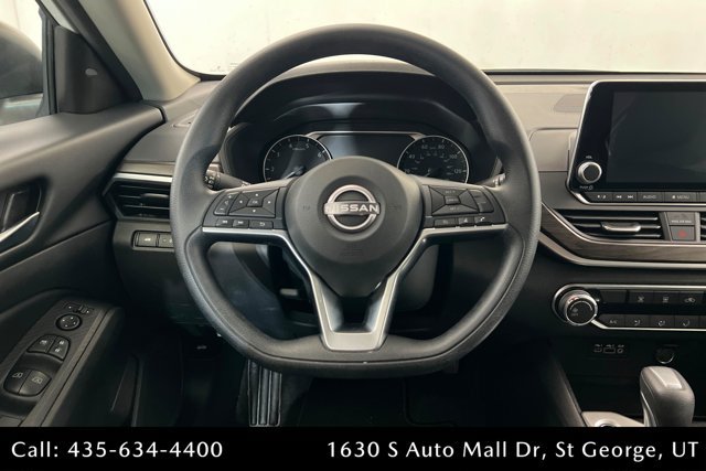 Used 2025 Nissan Altima 2.5 SV AWD/4WD image 12