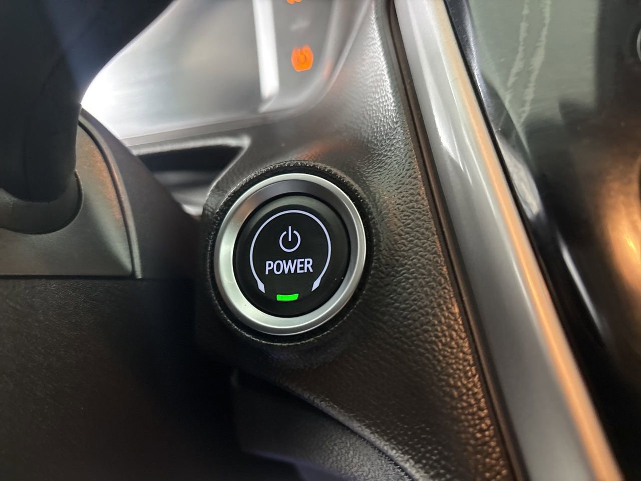 Used 2022 Chevrolet Bolt EUV LT w/ Comfort Package image 12