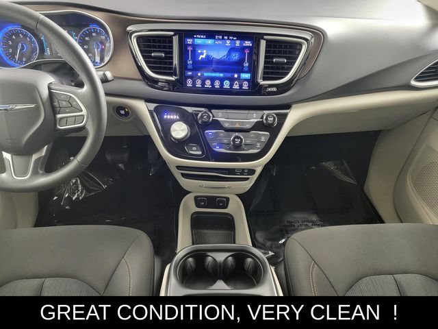 Used 2017 Chrysler Pacifica Touring Plus w/ Tire & Wheel Group FWD image 21