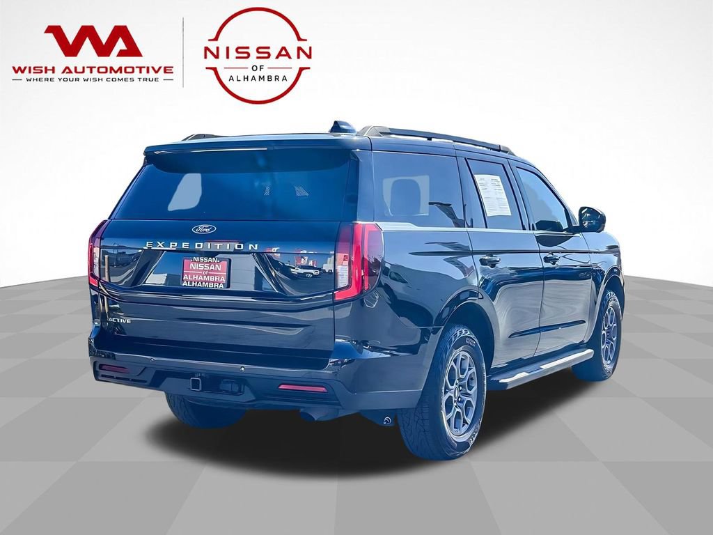 Used 2025 Ford Expedition Active RWD image 7