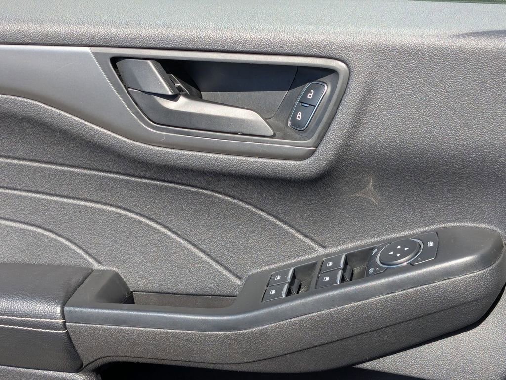 Used 2025 Ford Escape Active image 13