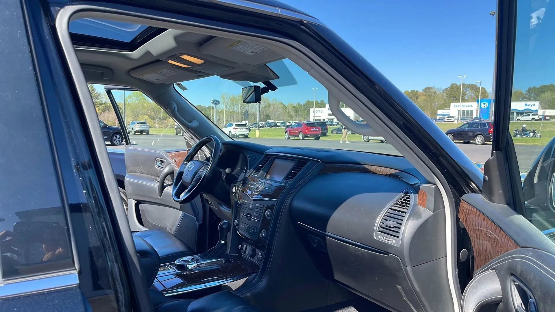 Used 2018 Nissan Armada Platinum w/ Captain Seat Package image 32