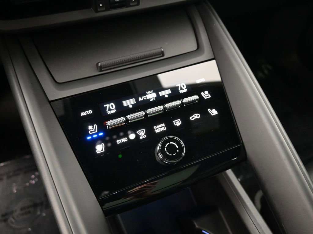 Certified 2025 Porsche Macan Electric image 22