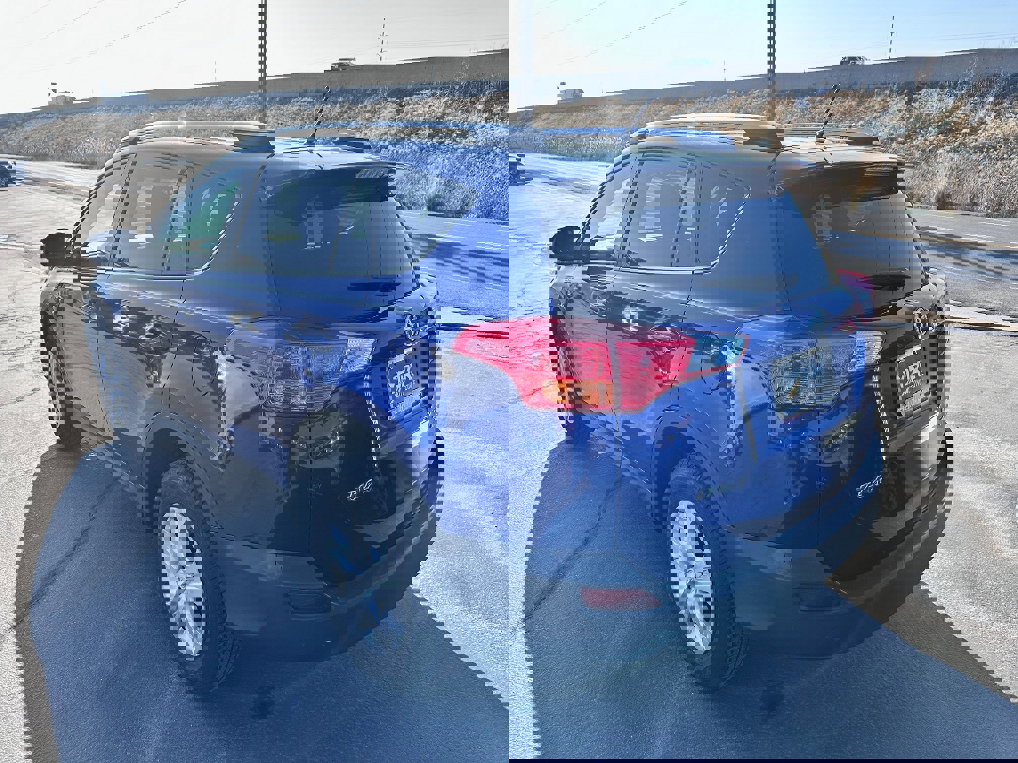 Used 2015 Toyota RAV4 LE image 4