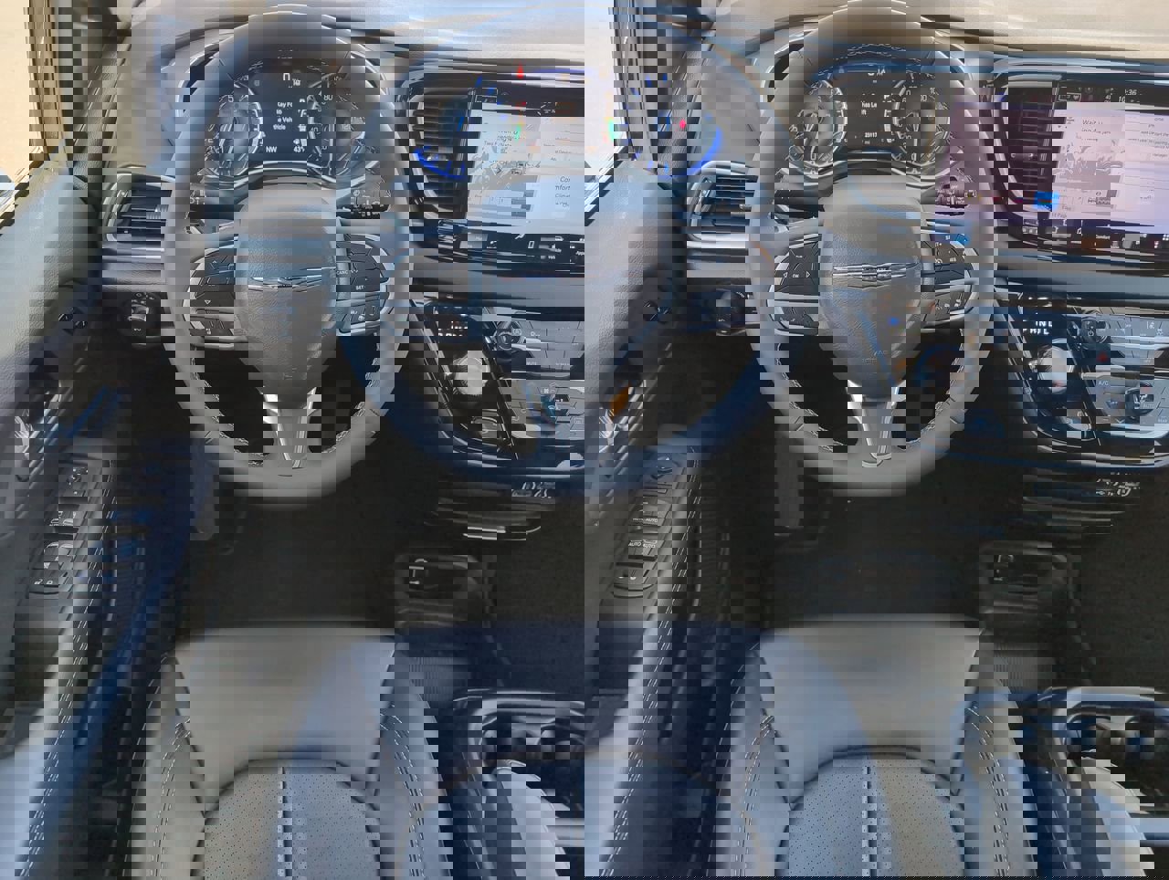 Used 2025 Chrysler Pacifica Select image 13