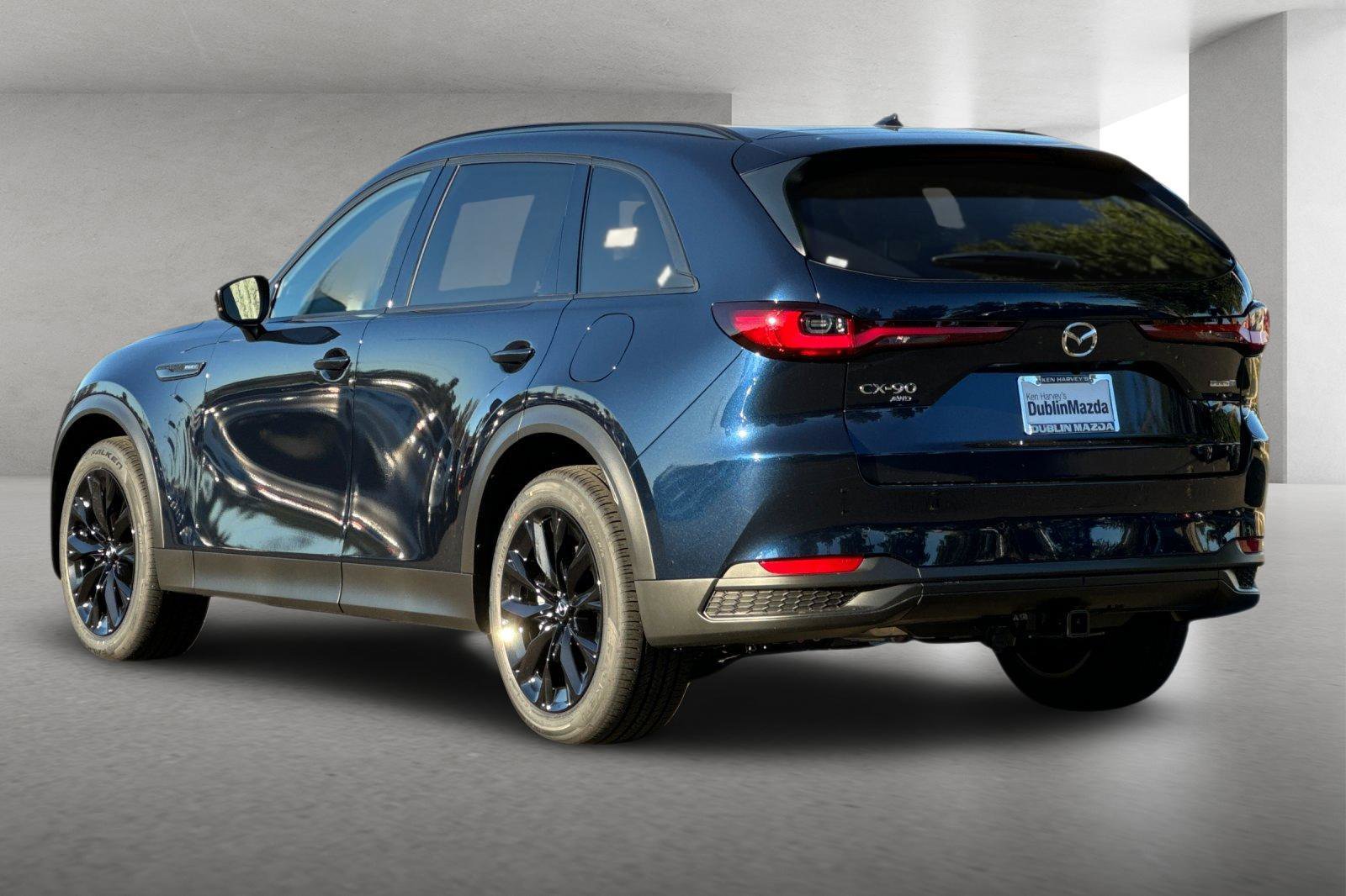 New 2025 MAZDA CX-90 Plug-In Hybrid w/Premium Sport image 6