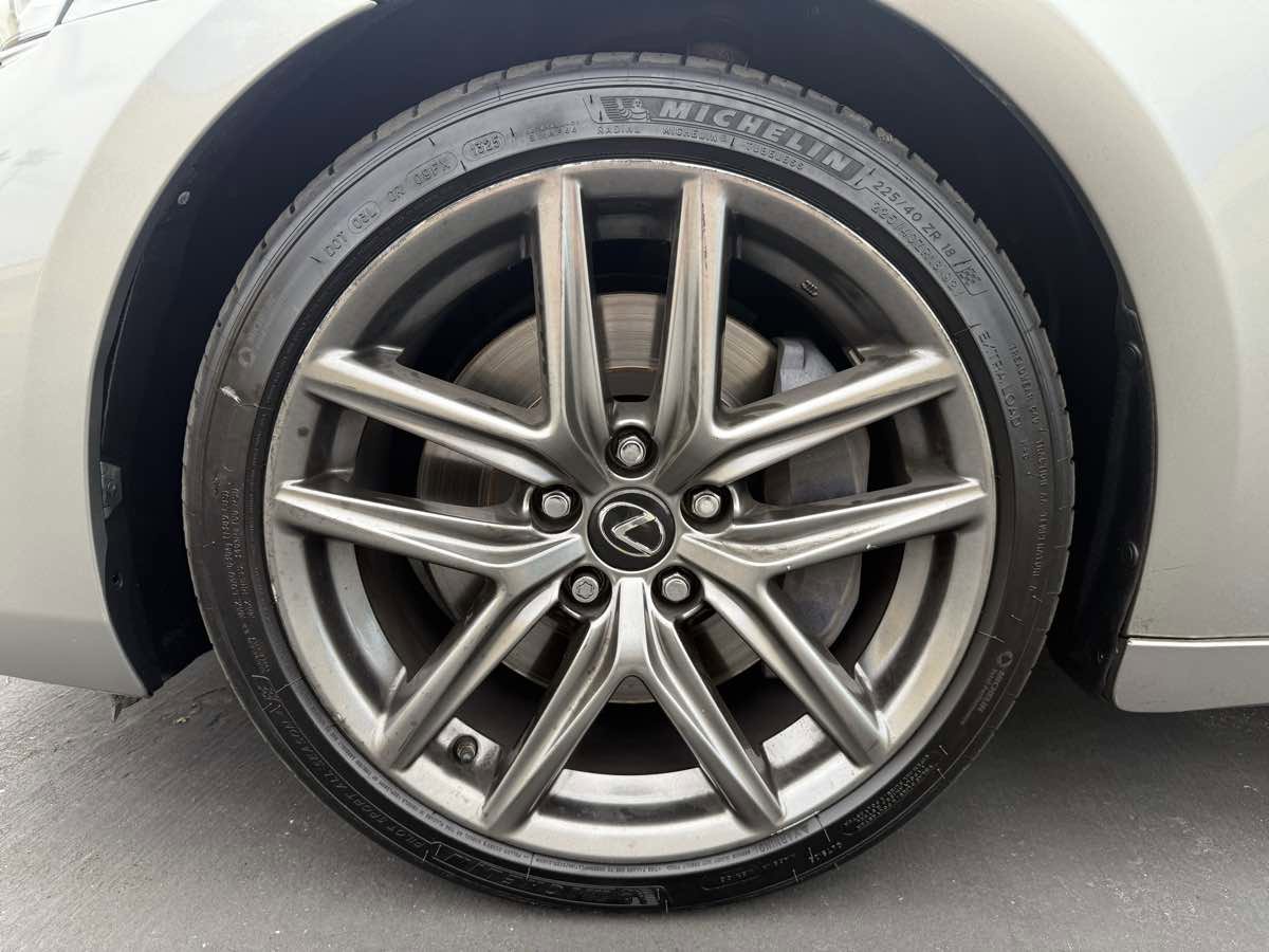 Used 2017 Lexus IS 200t F Sport w/ F Sport Package RWD image 9