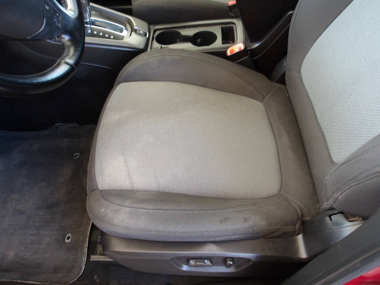Used 2014 Chevrolet Captiva Sport LS FWD image 17