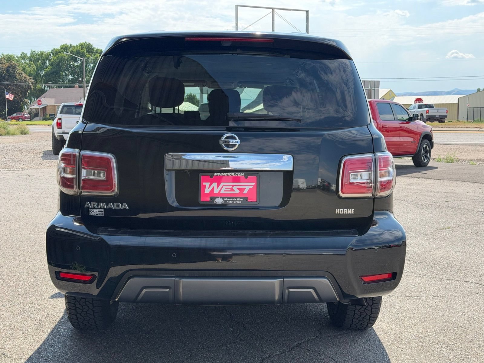 Used 2019 Nissan Armada SV w/ Driver Package AWD/4WD image 8