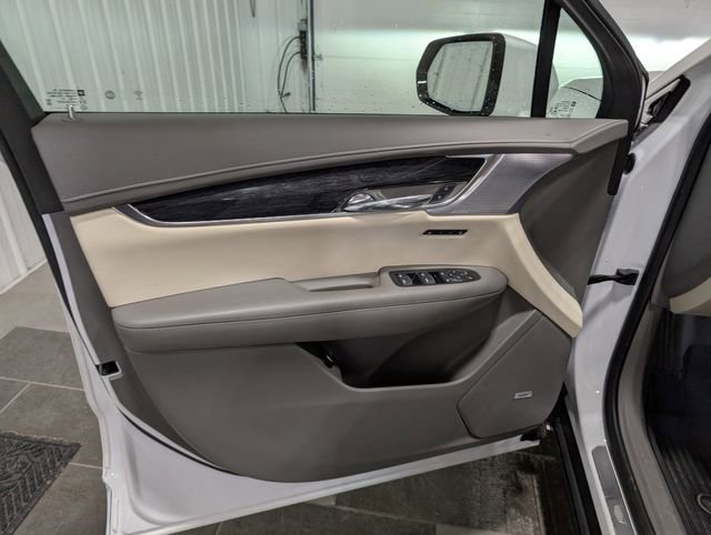 Used 2023 Cadillac XT6 Premium Luxury w/ Technology Package image 15