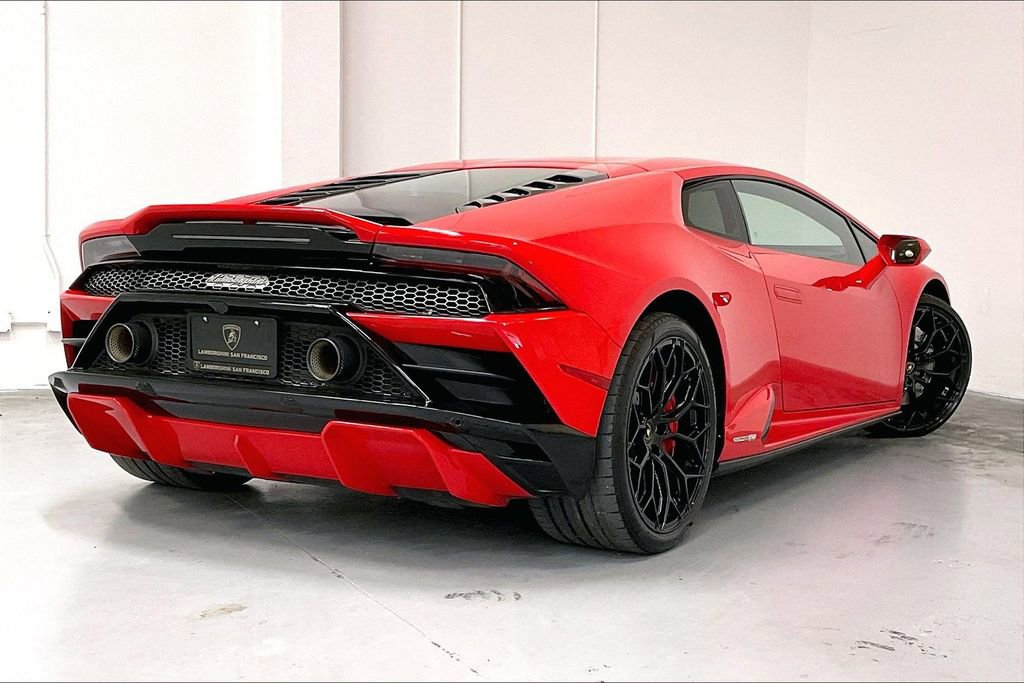 Used 2021 Lamborghini Huracan EVO RWD image 4